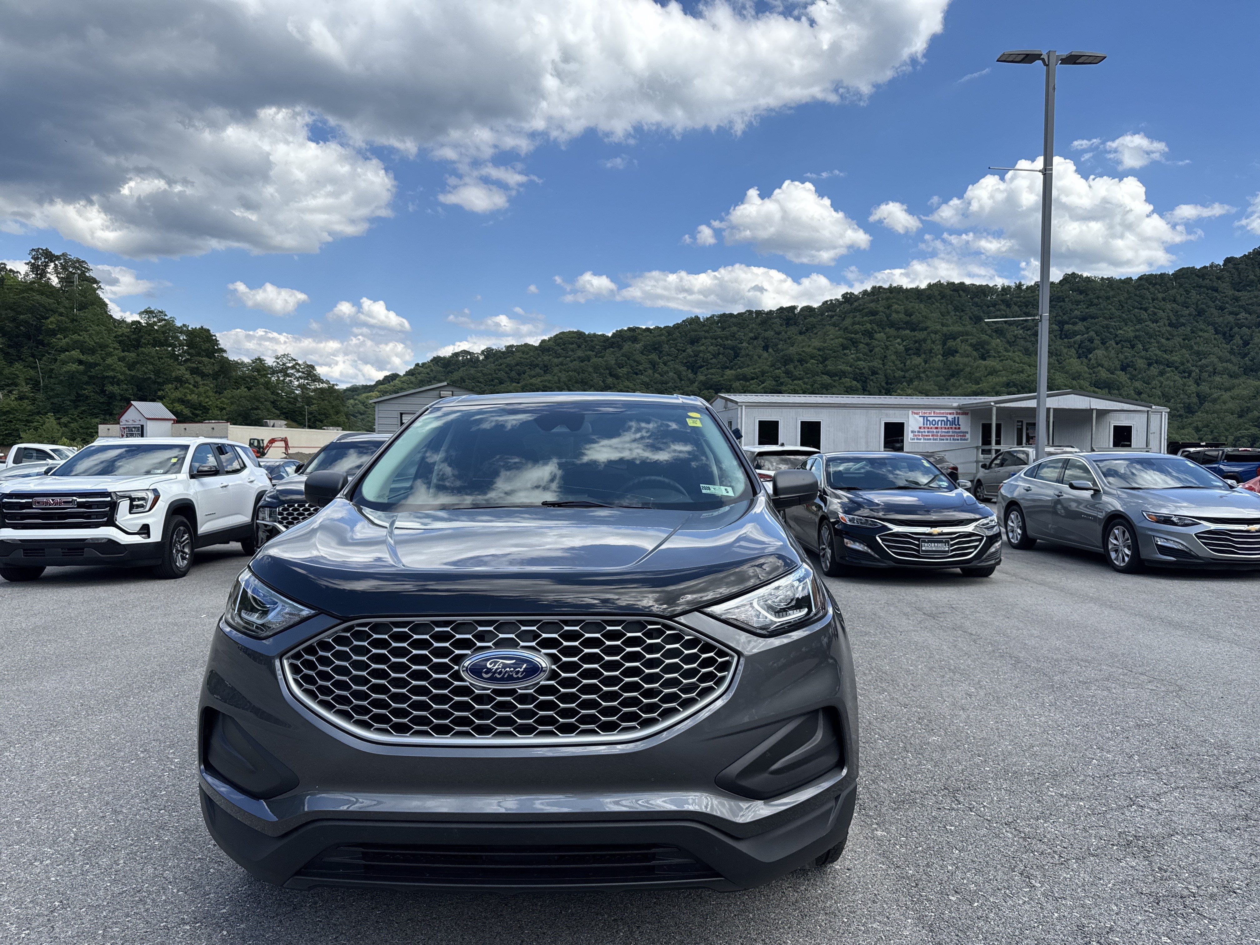 2024 Ford Edge — side profile view