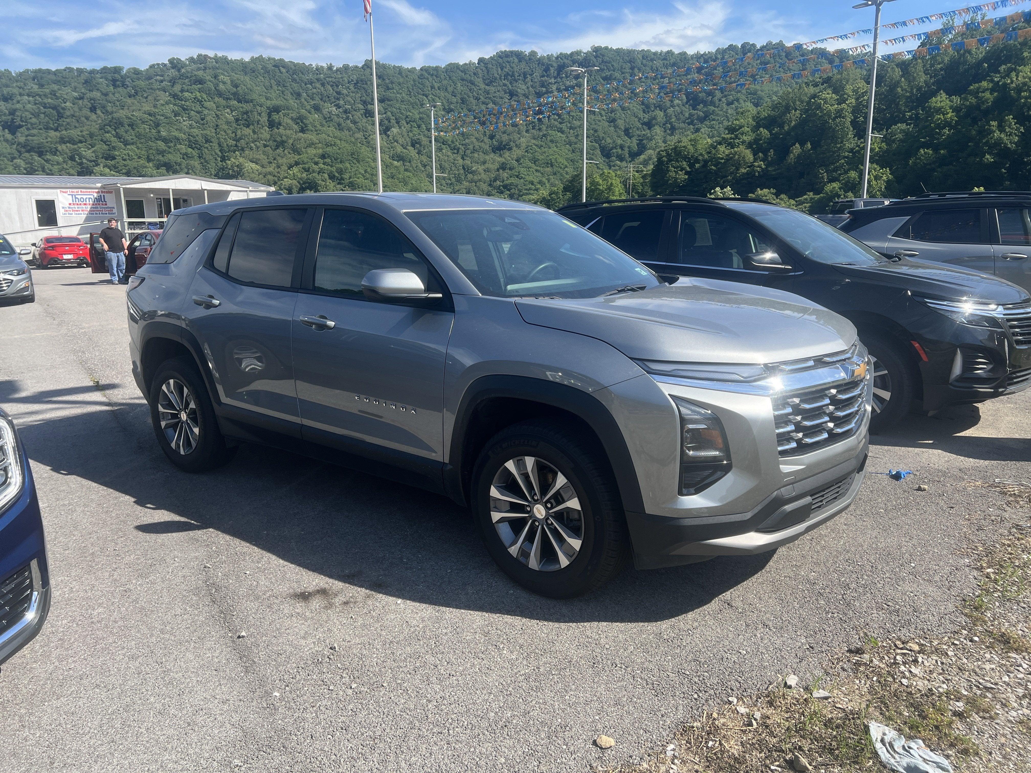 2025 Chevrolet Equinox — side profile view