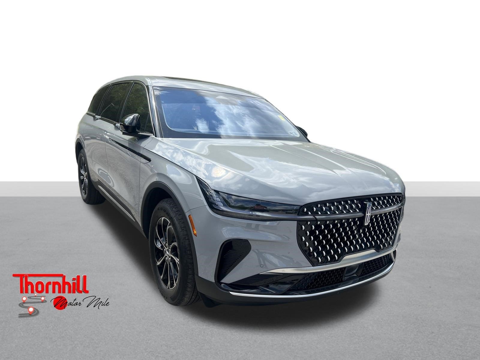 2026 Lincoln Nautilus Premiere in Gray — front three-quarter view
